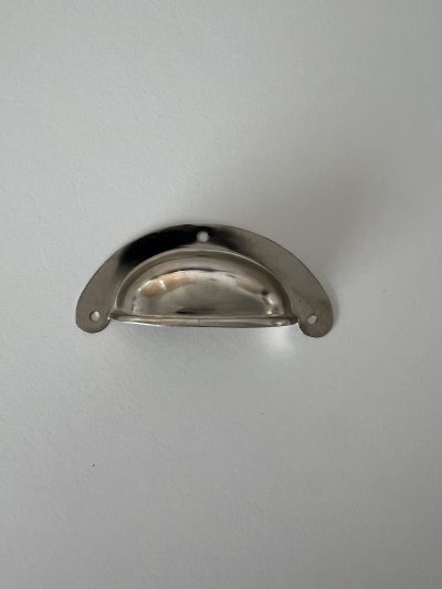 Skápahalda stál kúpt 80x19mm