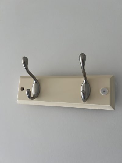 Snagabretti með 2 snögum- kremað